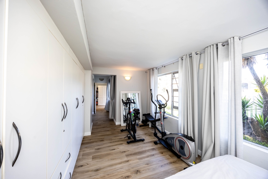 To Let 4 Bedroom Property for Rent in Kidds Beach Eastern Cape